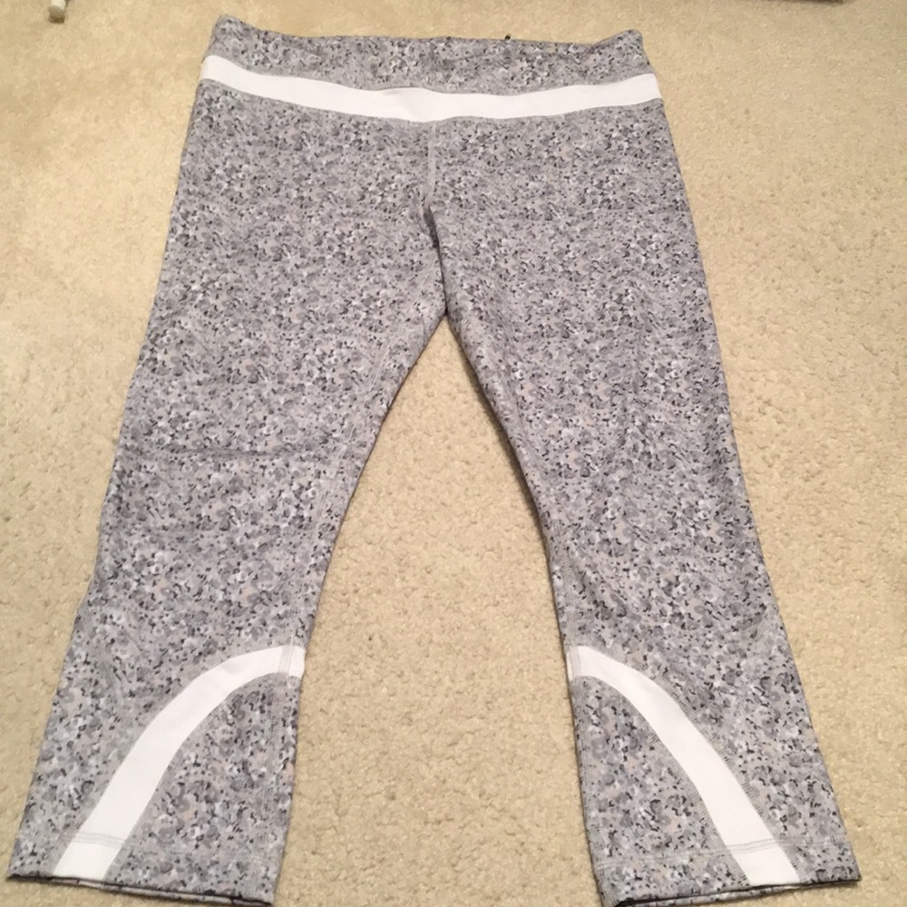 Lululemon crops